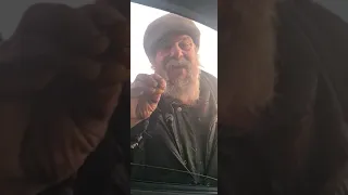 حيني تاوريرت يخاطبني قال ليا وياك تيق في الفقراء حرشوه عليا 