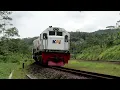 Kereta Api Hidung Kotak - Kompilasi Video Kereta Api