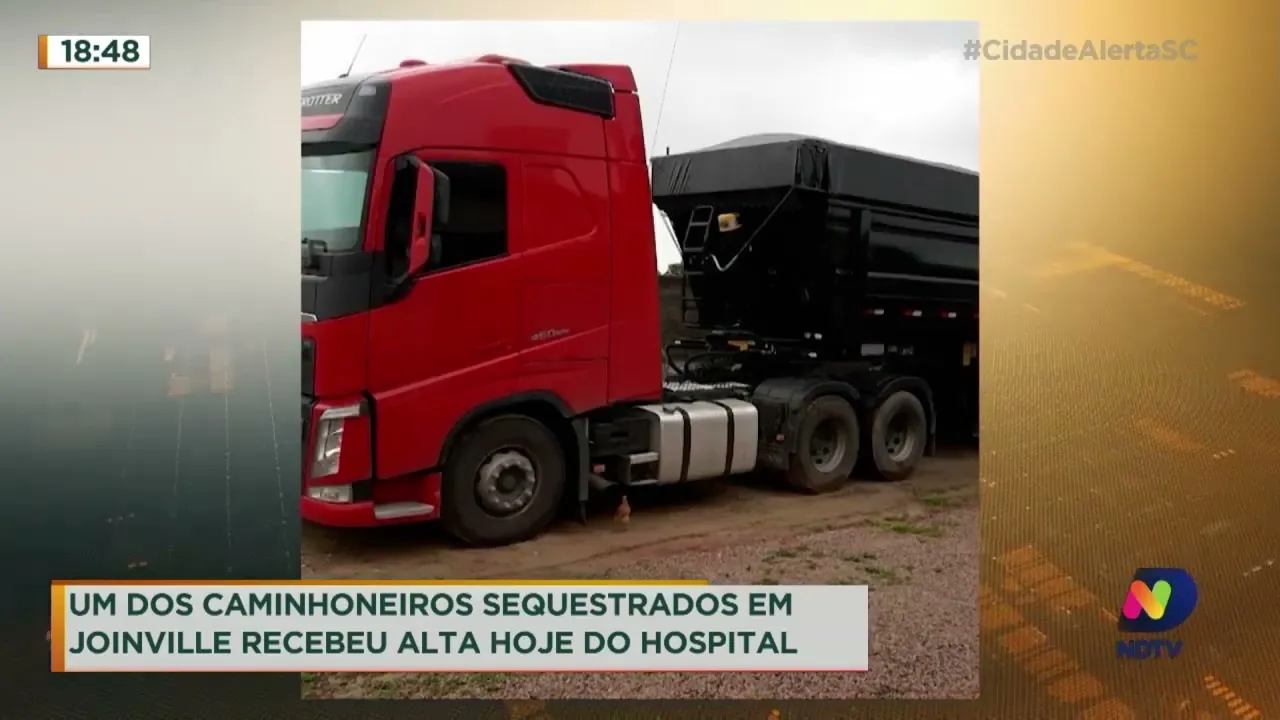 Um dos caminhoneiros sequestrados em Joinville recebeu alta nesta segunda-feira (04)