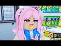 Working at a Korean CONVENIENCE STORE in Roblox!
