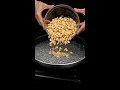 Download Lagu Versa le arachidi nell'acqua bollente e mi ringrazierai per questo dessert geniale!