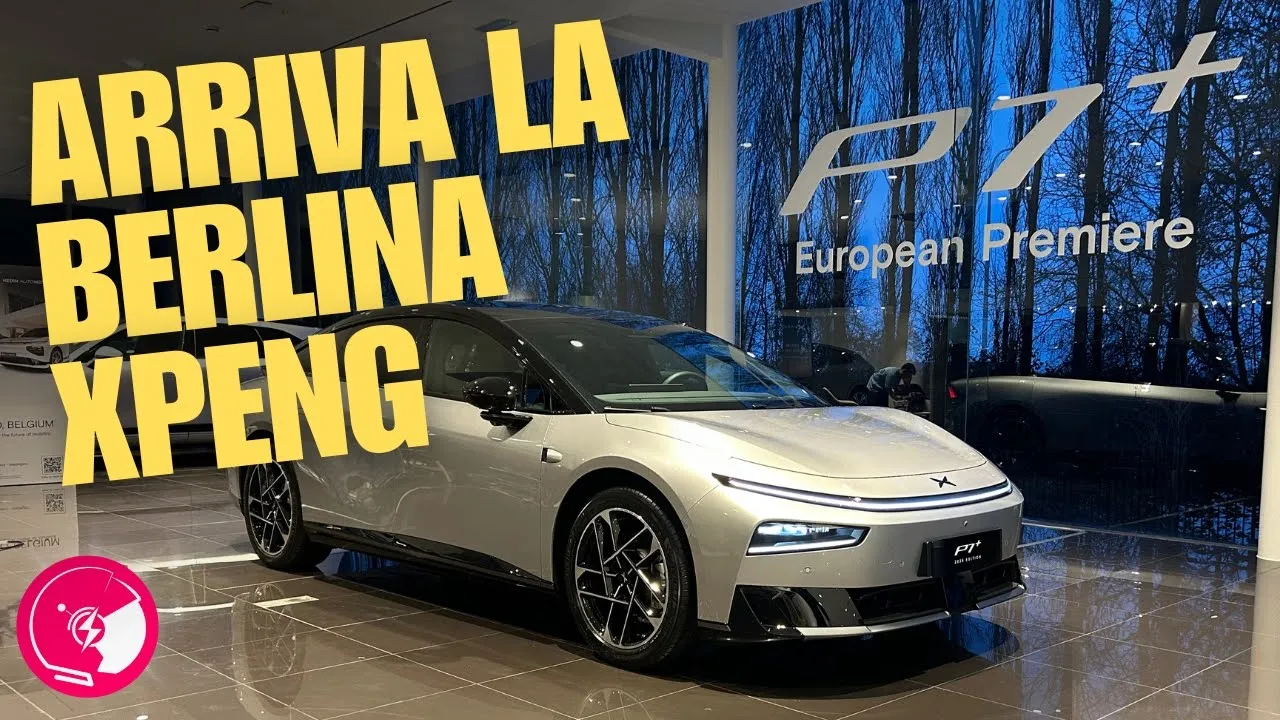 XPeng P7 Plus, la berlina elettrica da 800 volt punta su spazio e ricarica
