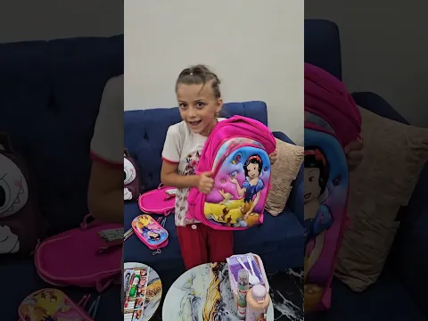 يابابا اشتريلي شو بدك يالولو انا بدي شنتاية احملها ورايه وروح على مدرستي