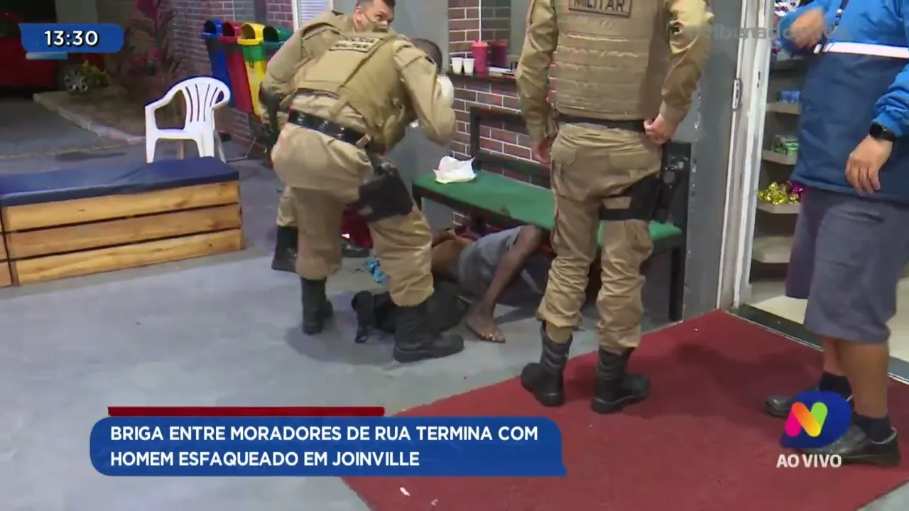 Briga entre moradores de rua termina com homem esfaqueado em Joinville