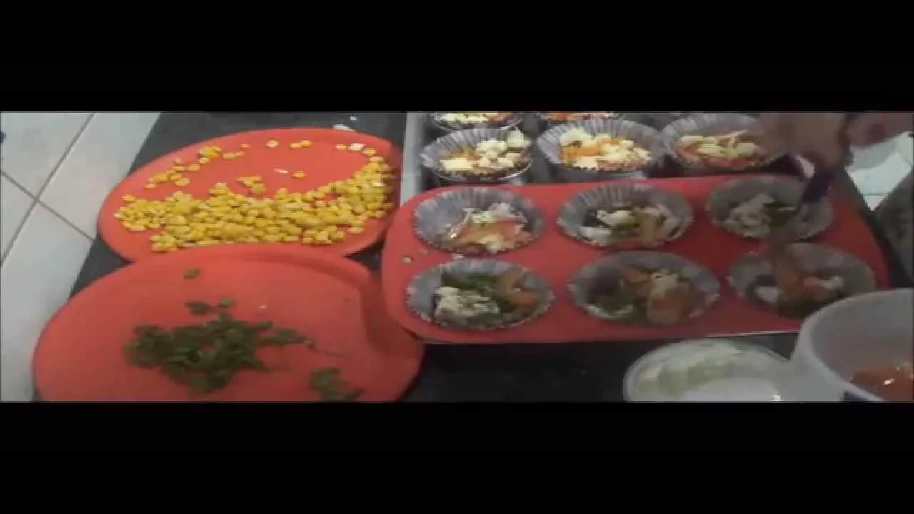 OMELETE NA FORMA DE CUPCAKE RECEITAS POR DEBORA DIAS