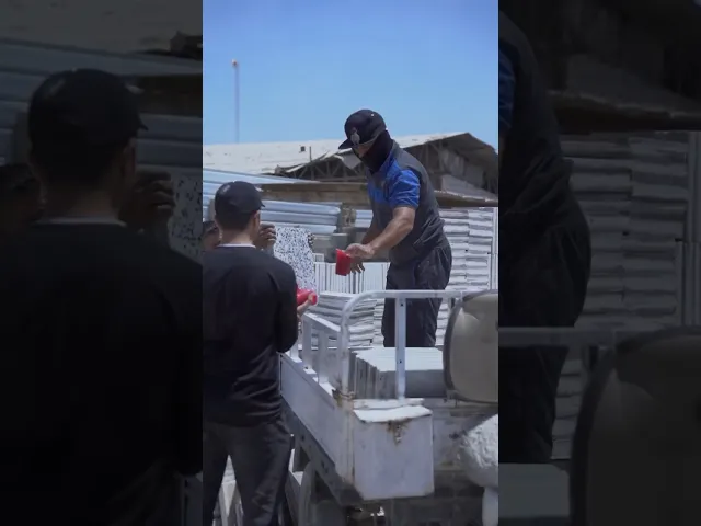 ⁣جانب من حملة إرواء ذوي المهن الشاقة باسم الإمام الجواد عليه السلام بالعصائر المثلجة | ١٤٤٥هـ - ٢٠٢٤م