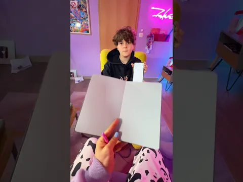 On échange nos dessins toutes les 5min avec mon stagiaire !