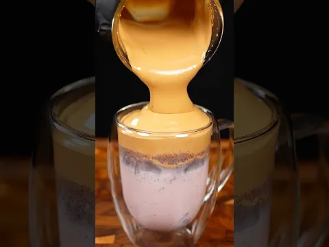 𝐂𝐡𝐞𝐫𝐫𝐲 𝐂𝐡𝐨𝐜𝐨𝐥𝐚𝐭𝐞 𝐖𝐡𝐢𝐩𝐩𝐞𝐝 𝐂𝐨𝐟𝐟𝐞𝐞 drink #shorts