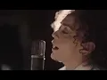 CHICO CESAR e LAILA GARIN - Um cachorro não sabe que é cachorro [CLIPE OFICIAL]
