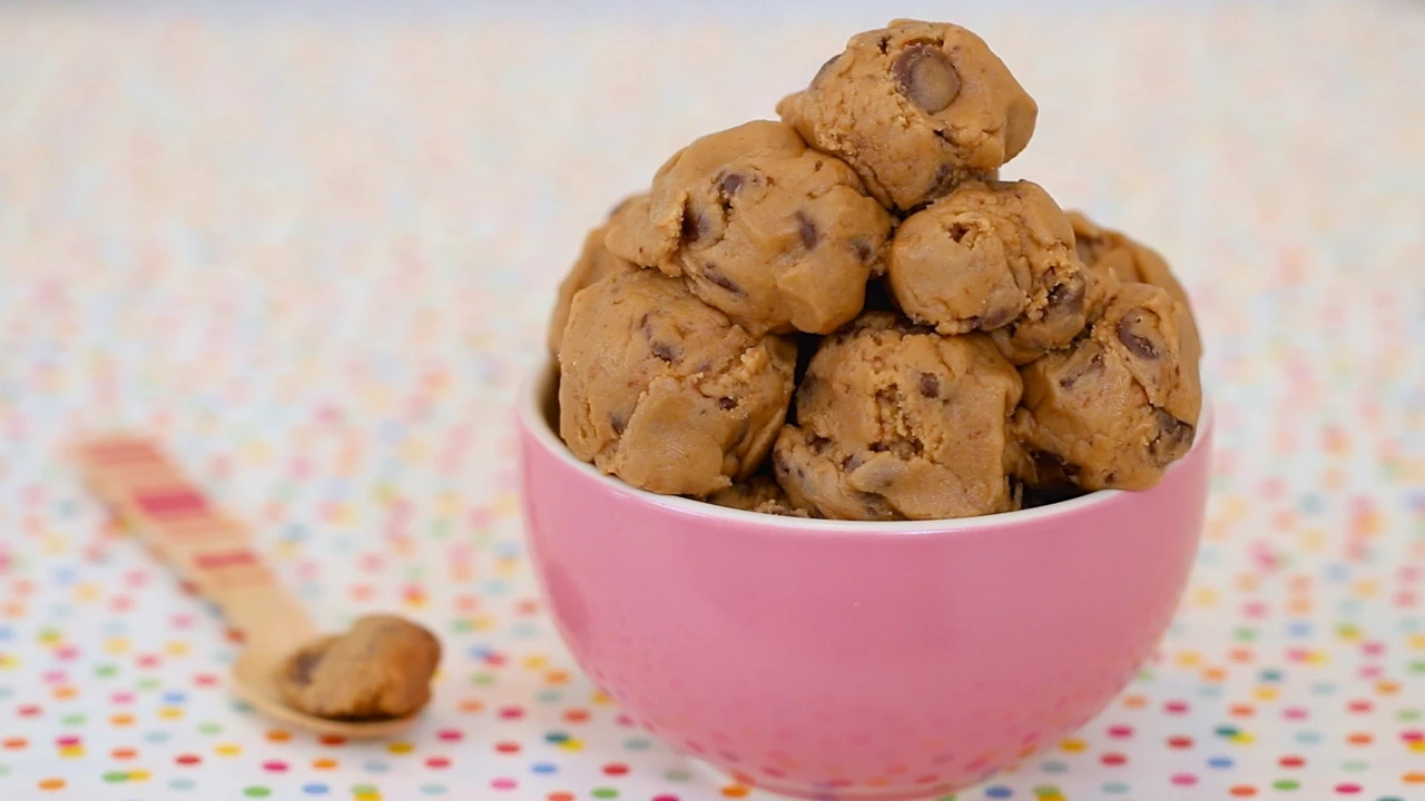 Edible Cookie Dough Recipe & NEW Ice Cream Video Announcement - Gemma