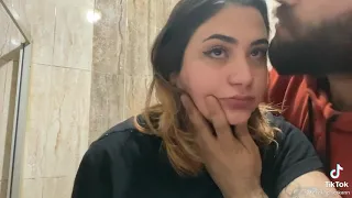 بوس رومنسي حب وتبوس لايفوتك 