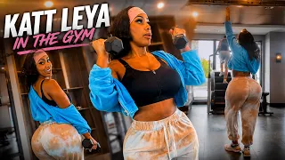 Curvy Model Katt Leya In The Gym BBL Woman WorkOut LIVE 2023