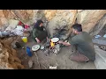 A grueling night in the Zagros Mountains |🗻😱 Building a cave-like shelter for survival