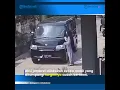 Download Lagu Detik-detik Pelaku Jambret Modus Menggemboskan Ban di Bekasi Terekam CCTV #shorts