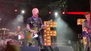 Download Corey Taylor Tired (Stone Sour) CMFT Live MP3