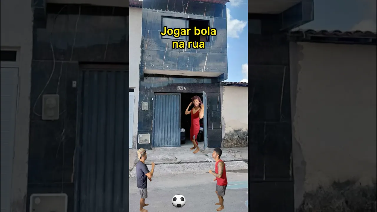 JOGAR BOLA NA RUA