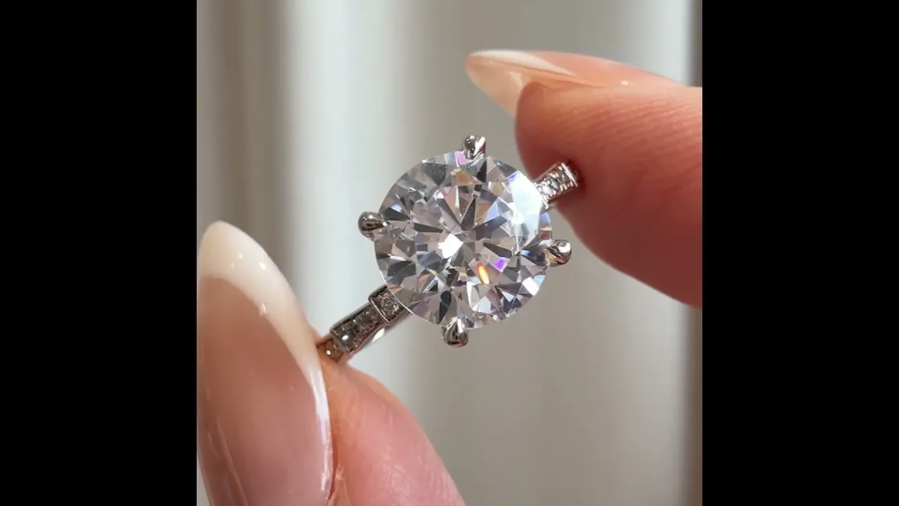 Mira丨1CT Round Solitaire Lab-grown Diamond Channel Set Engagement Ring