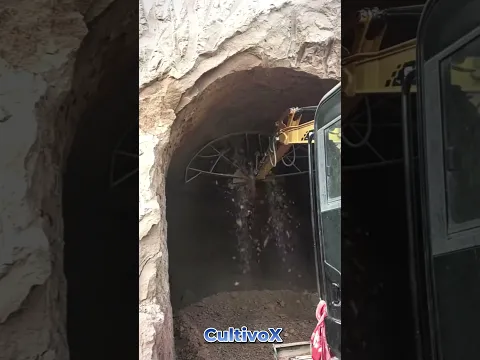 🚇⛏️ Tunnel Excavation With Rotating Cutter Head Machinery