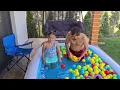 ELİF VE BABASI HAVUZDA DONDURMA YEDİ !! BÖCEKLER GELDİ !!! ماما جابت بيبي - جنى مقداد | طيور الجنة