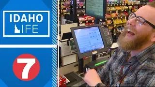 Idaho Life Albertson s worker brings cheer to the checkout line