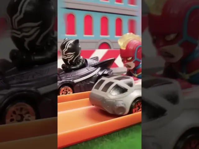 新品未開封　Hot Wheels Moana ディズニー 2025 Hot Wheels Racer Verse MOANA Diecast Car Disney New Card In