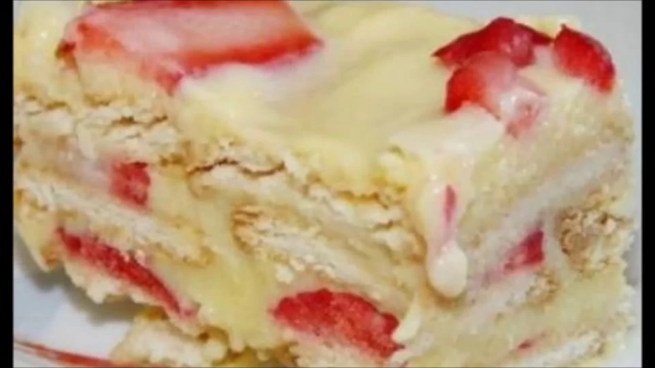 SOBREMESA DE MORANGO RECEITA SUPER FÁCIL I SOBREMESA DE NATAL