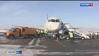 В Омском аэропорту задержали рейс в Узбекистан почти на 12 часов