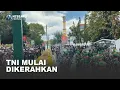 Download Lagu Polisi Mulai Kewalahan, TNI Diterjunkan Halau Massa Aksi di Gedung DPRD