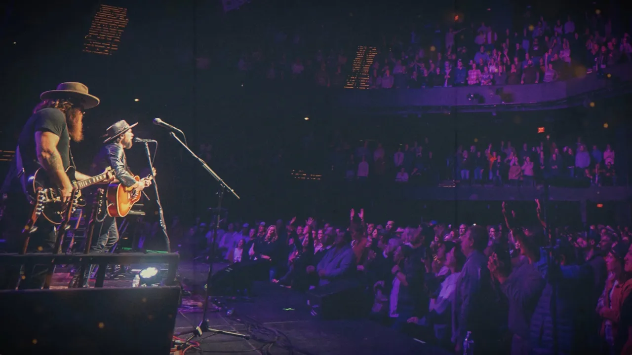 Zach Williams - Big Tent Revival (Live Visualizer) Zach Williams - Big Tent Revival (Live Visualizer)