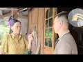 Download Lagu Mr. Vang knew where Miss Dam lived. He went to see her but was prevented by her mother.