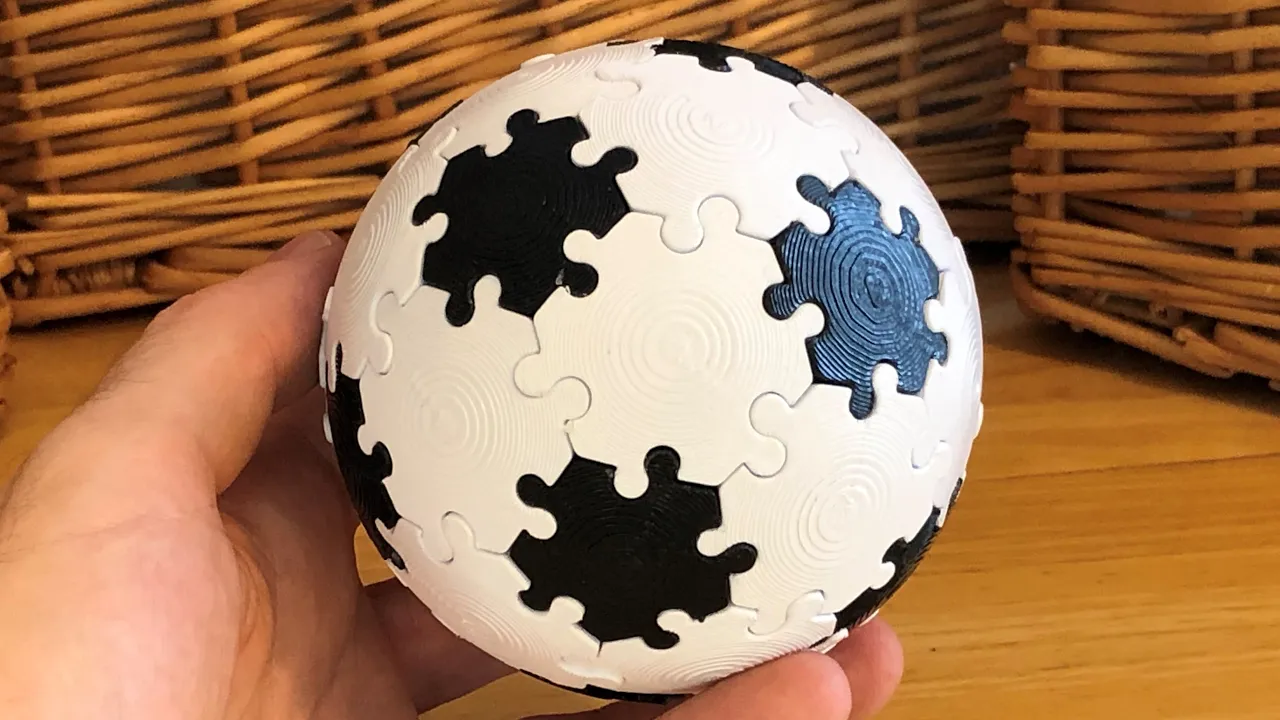 Snap Ball (Truncated Icosahedron) 