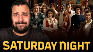SATURDAY NIGHT - Comédia sobre os bastidores do Saturday Night Live | CRÍTICA DO FILME