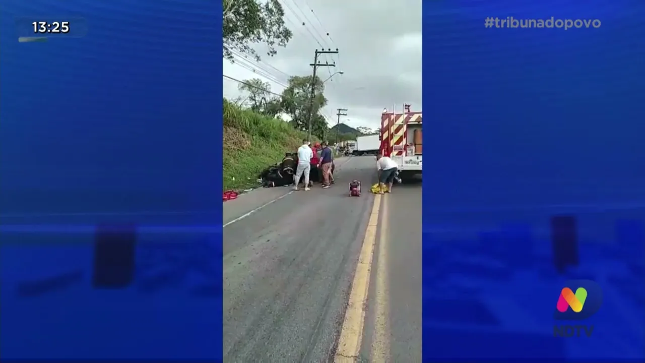 Motorista morre após acidente entre carro e caminhão em São Francisco do Sul