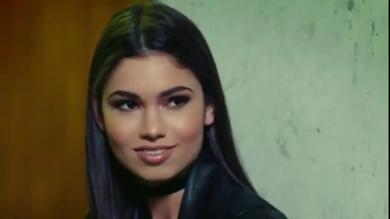 Wisin Escápate Conmigo Official Video ft Ozuna Wisin Escápate Conmigo Official Video ft Ozuna