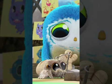 Lucas the Spider Sings Abour Maizie's Bee Stinger | Lucas the Spider