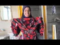 Download Lagu Dakloze vrouw naait prachtige kleding voor meisjes in opvangcentrum