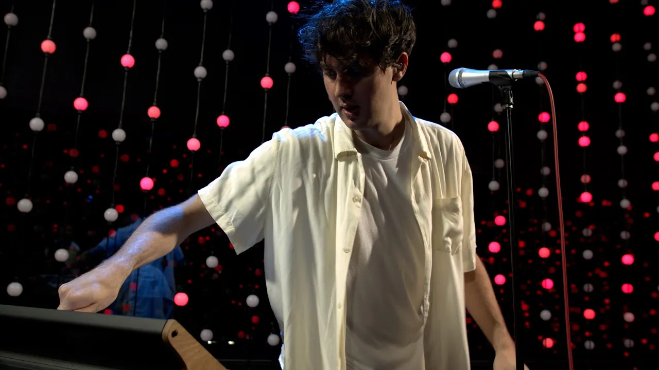 Roosevelt - Feels Right (Live on KEXP) Roosevelt - Feels Right (Live on KEXP)