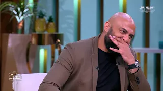 أحمد صلاح حسني يقلد آل باتشينو بالإنجليزية ويبهر الجميع مع منى الشاذلي 