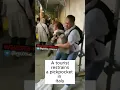 Download Lagu A tourist restrains a pickpocket in Italy