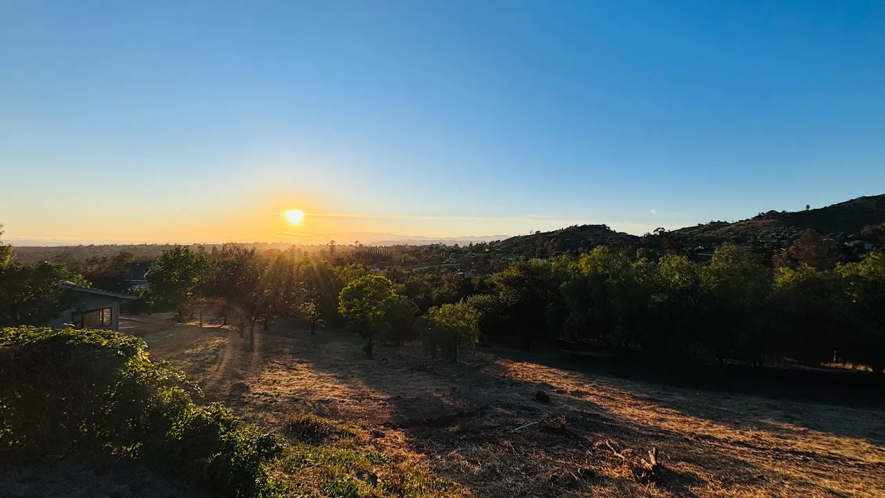 Watch a six minute video of me sharing why I am on a social media sprint and shooting a beautiful sunset in Fallbrook