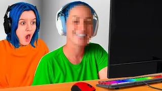 ENSINEI MINHA IRMÃ A JOGAR FORTNITE?!