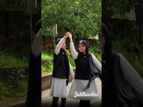 Friendships 👭 |Insta Id: sarrga.yaathrra | #friendship #college #friends #memories