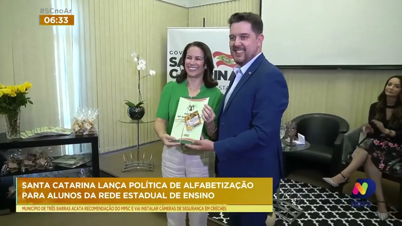 SC lança política de alfabetização para estudantes da rede pública estadual