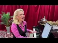 Lagu Heartaches - Gunhild Carling by the piano