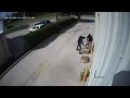 FedEx worker appears to kick throw packages outside Baton Rouge business