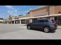 Walking around the Premium Outlets in Williamsburg Virginia USA