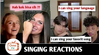 Dua Cowok Indonesia Bikin bule ini kaget berkali kali setelah di Nyanyiin wkwk SINGING REACTIONS