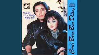 Chiếc bóng bên đường