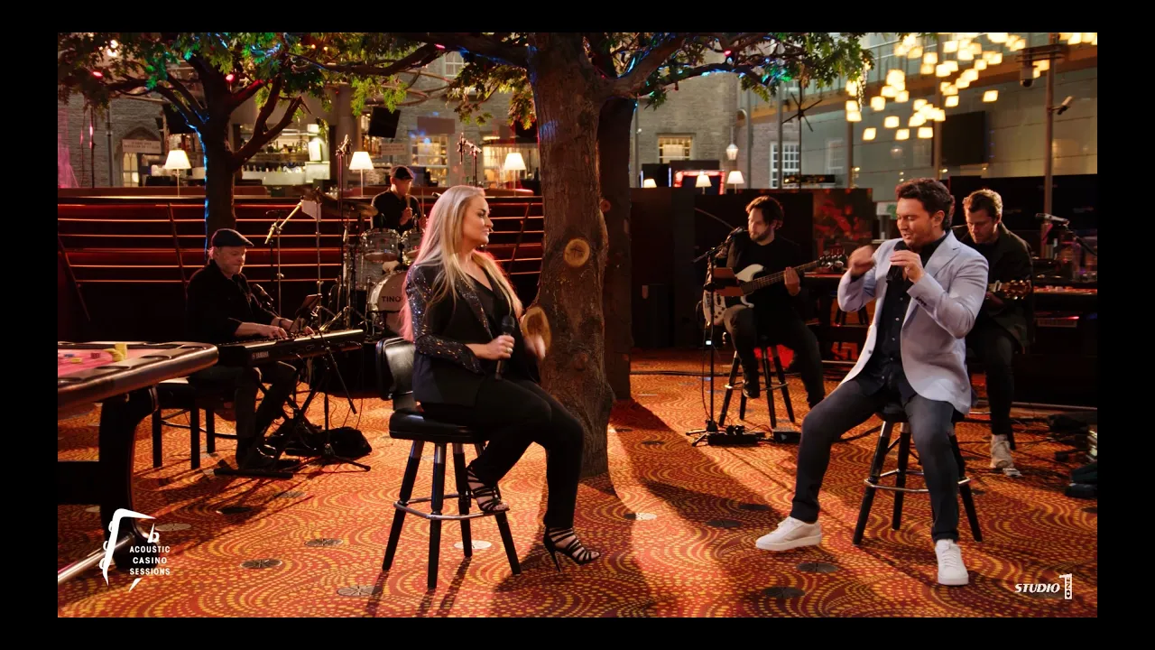 Tino Martin & Samantha Steenwijk – Een Keer (Acoustic Casino Sessions) Tino Martin & Samantha Steenwijk – Een Keer (Acoustic Casino Sessions)