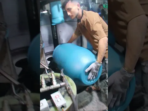 An extraordinary technique for manufacturing large plastic drums.